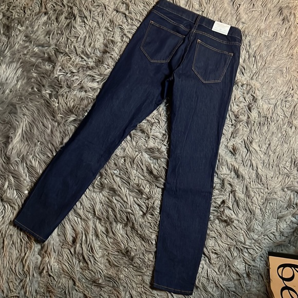 Nice quality dark denim jeans. *NEVER WORN* - Picture 4 of 4